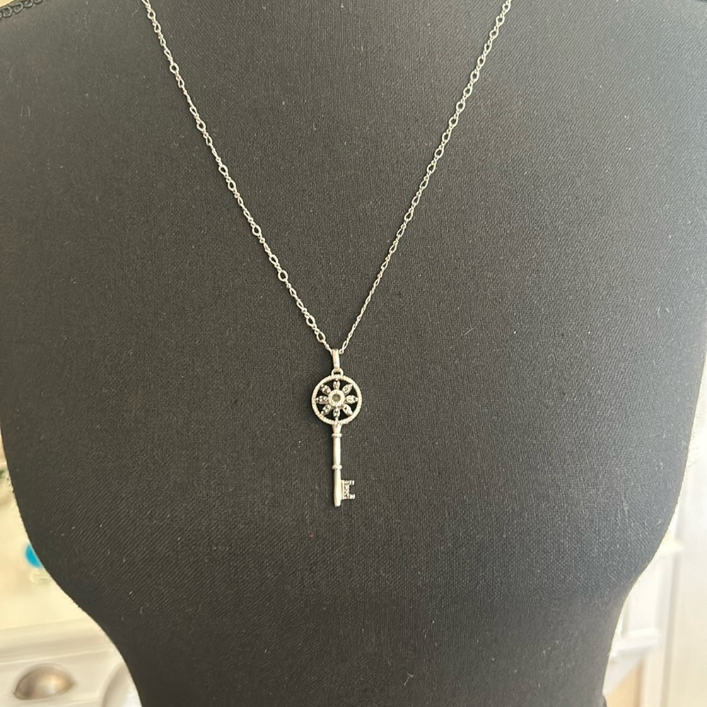 Sterling Silver / Diamond Pendant Necklace